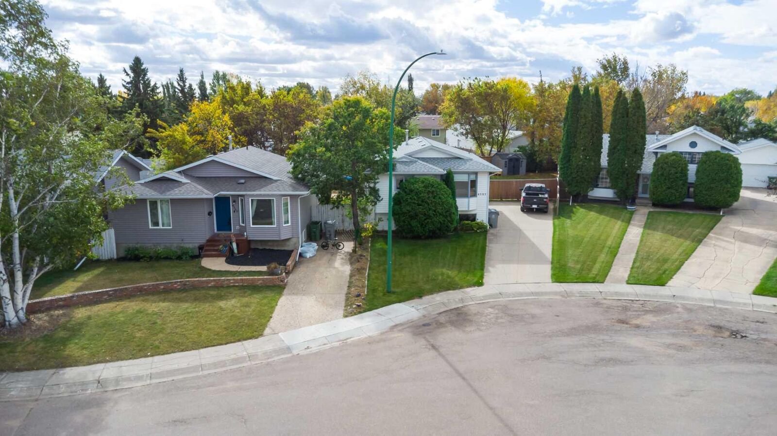 Property Photo: 4505 30A Street Close SK S9V 1X3
