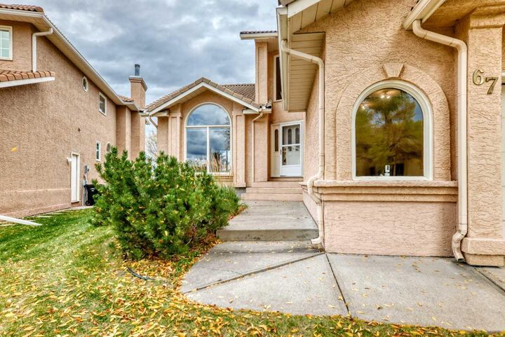 Property Photo:  67 Suncanyon Park SE  AB T2X 2Z3 