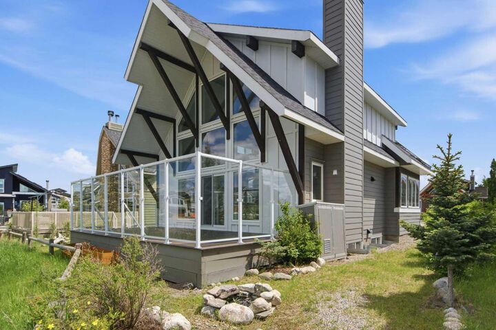 Property Photo:  505 Cottageclub Bay  AB T4C 0A2 