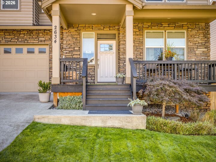 Property Photo: 2634 SW 42nd St OR 97080