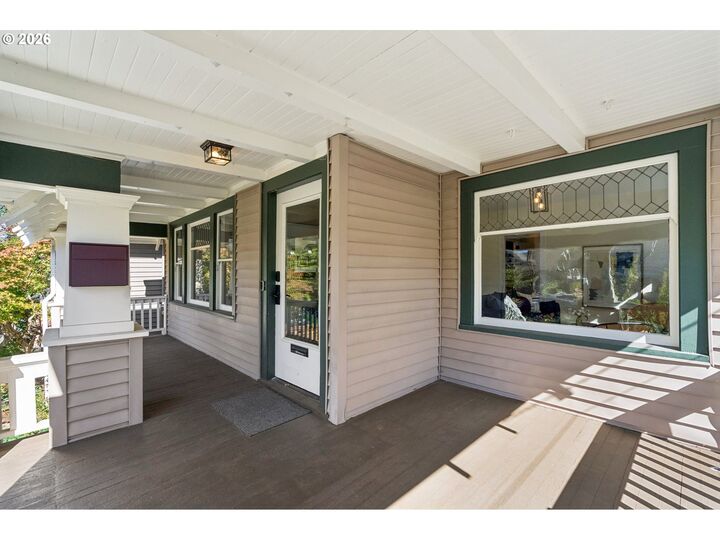 Property Photo: 1740 SE 47th Ave OR 97215
