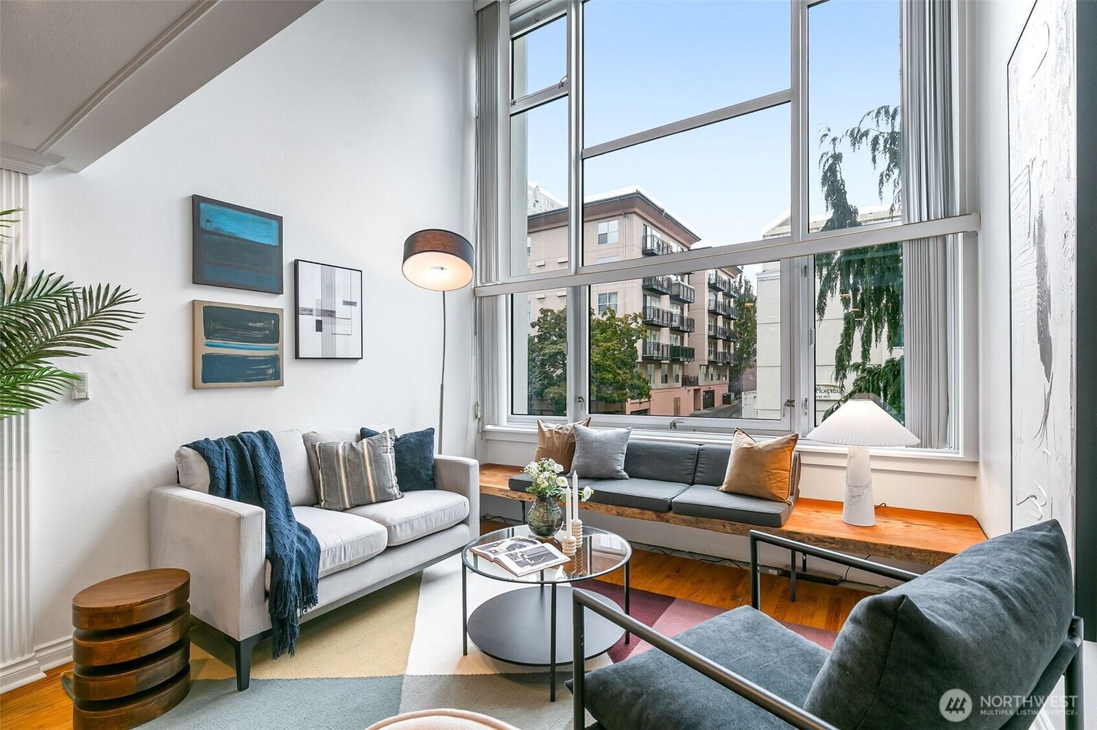 Property Photo:  1000  Union St 315  WA 98101 