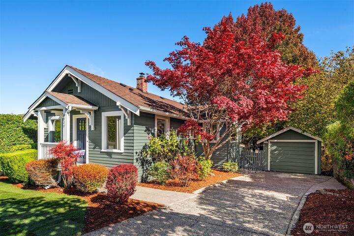 Property Photo:  6522  36th Avenue SW  WA 98126 