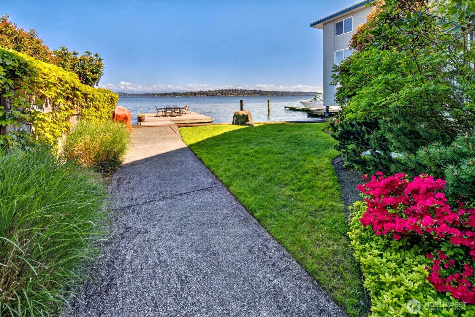 Property Photo:  510  Lakeside Avenue S 6  WA 98144 