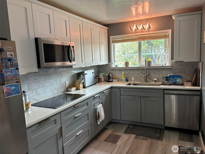 Property Photo: 7355 17th Avenue NW WA 98117