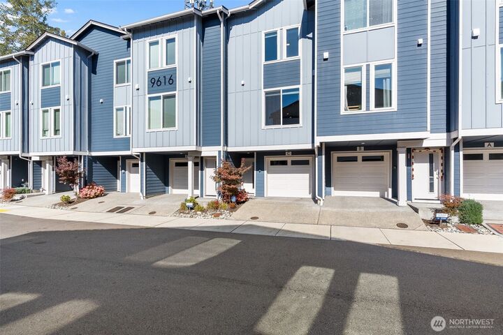 Property Photo:  9616  19th Avenue SE C  WA 98208 