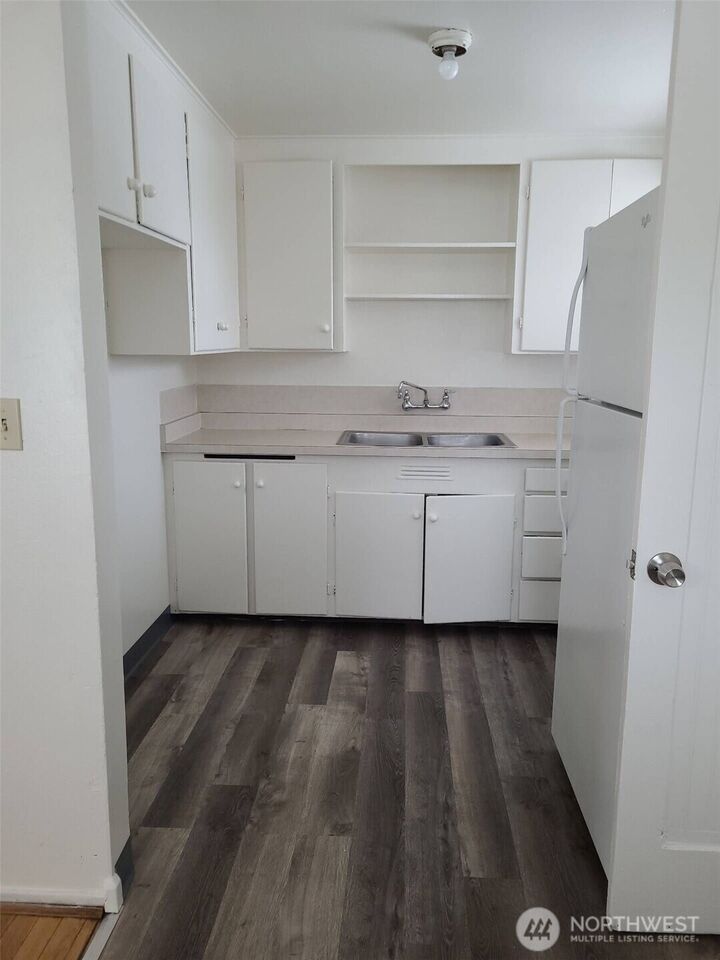 Property Photo: 412 W Reisner WA 98837