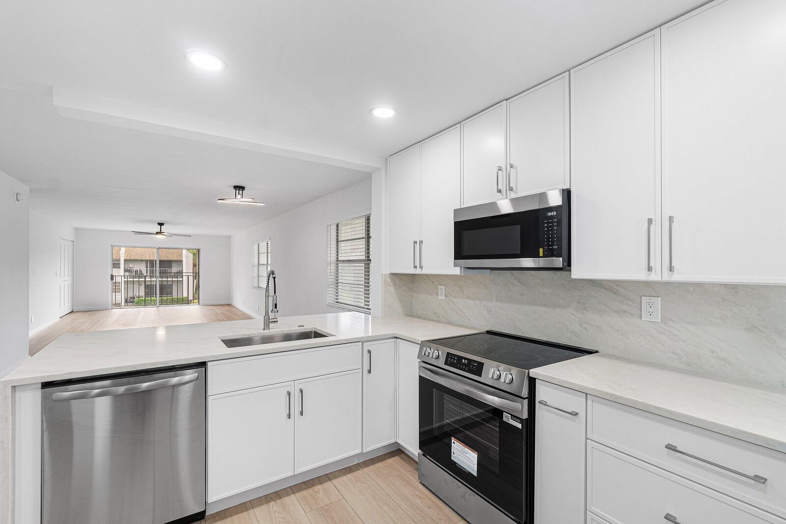 Property Photo:  2925 SW 22nd Avenue 2080  FL 33445 