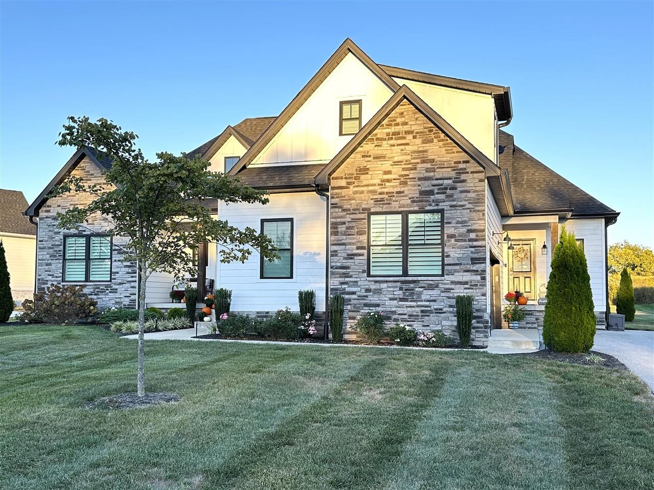 Property Photo: 9229 Poplar Grove Court KY 42122
