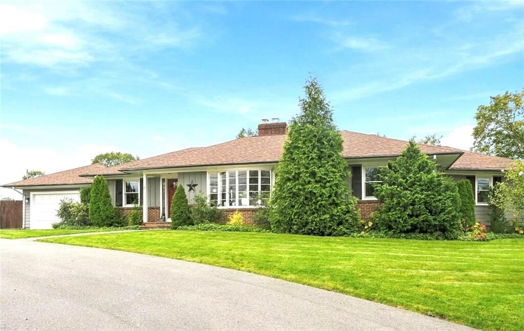 Property Photo:  21 Lawnacre Drive  RI 02920 