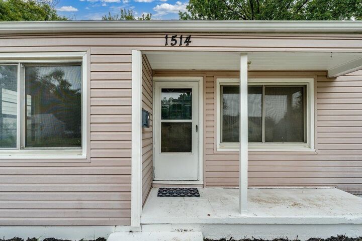 Property Photo:  1514 N Battin St  KS 67208 
