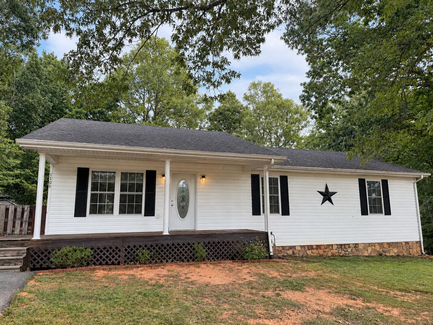 Property Photo:  1106 Ellis Ln  VA 24121 