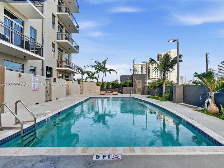 Property Photo:  410 NW 1st Ave 604  FL 33301 