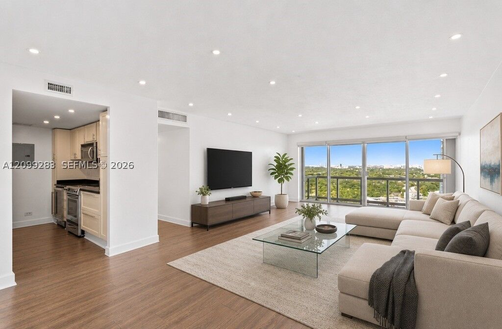 Property Photo:  2451 Brickell Ave Phl  FL 33129 