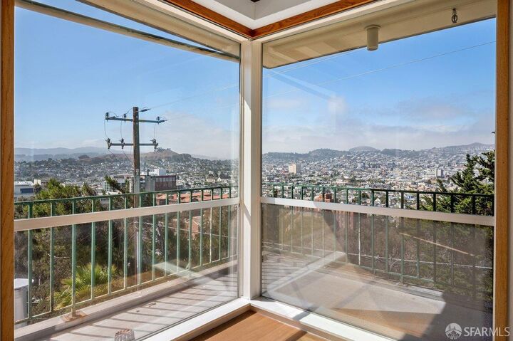 Property Photo:  875 Vermont Street 300  CA 94107 