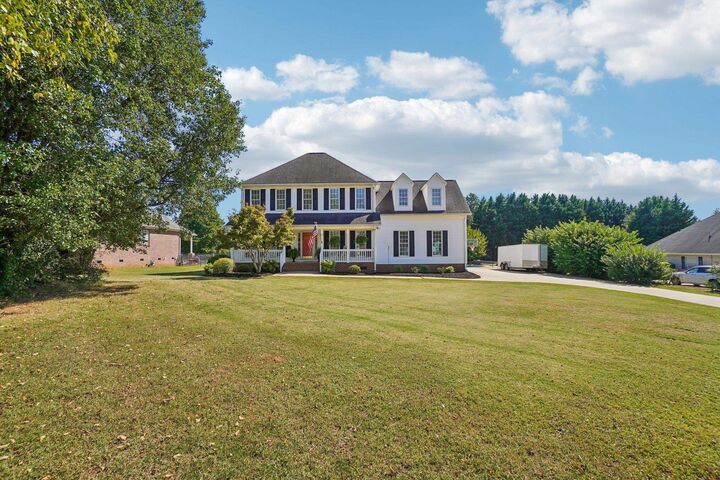 Property Photo: 287 Hunters Pointe Drive SC 29303
