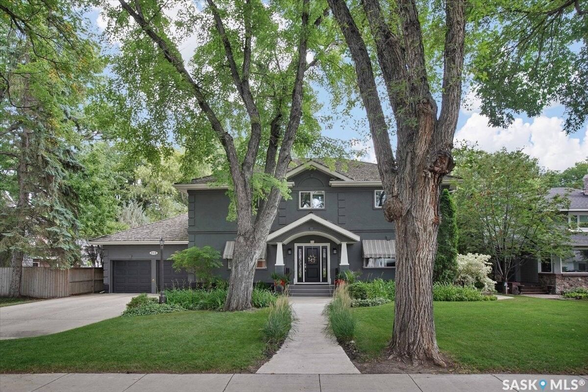 Property Photo: 310 Saskatchewan Crescent W SK S7M 0A4