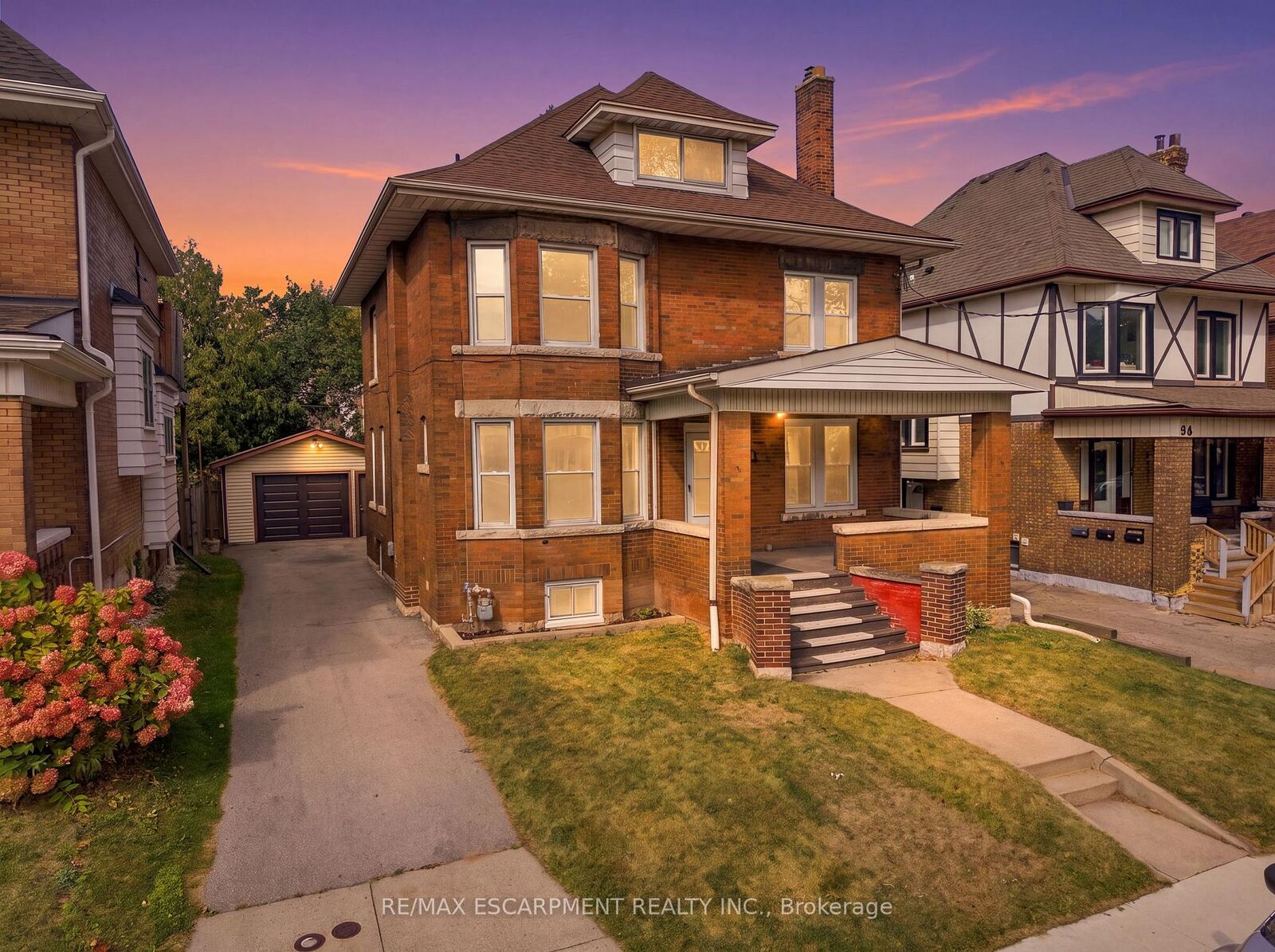 Property Photo: 100 Balsam Avenue S ON L8M 3B3