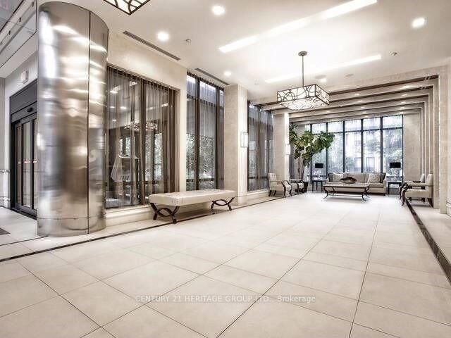 Property Photo:  28 Linden Street 2104  ON M4Y 1V6 