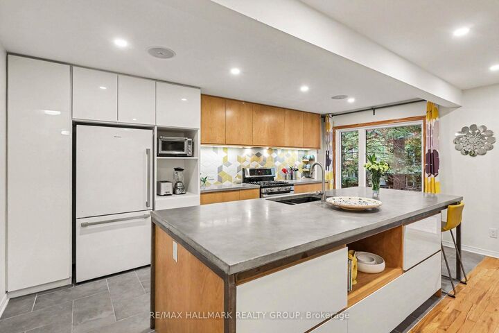 Property Photo:  267 St Laurent Boulevard  ON K1K 2Z2 