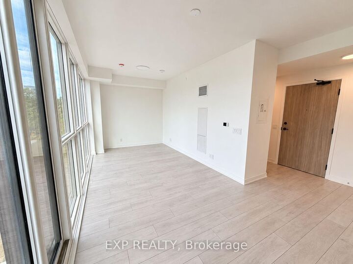 Property Photo:  1381 Lakeshore Road 409  ON L5E 1G6 