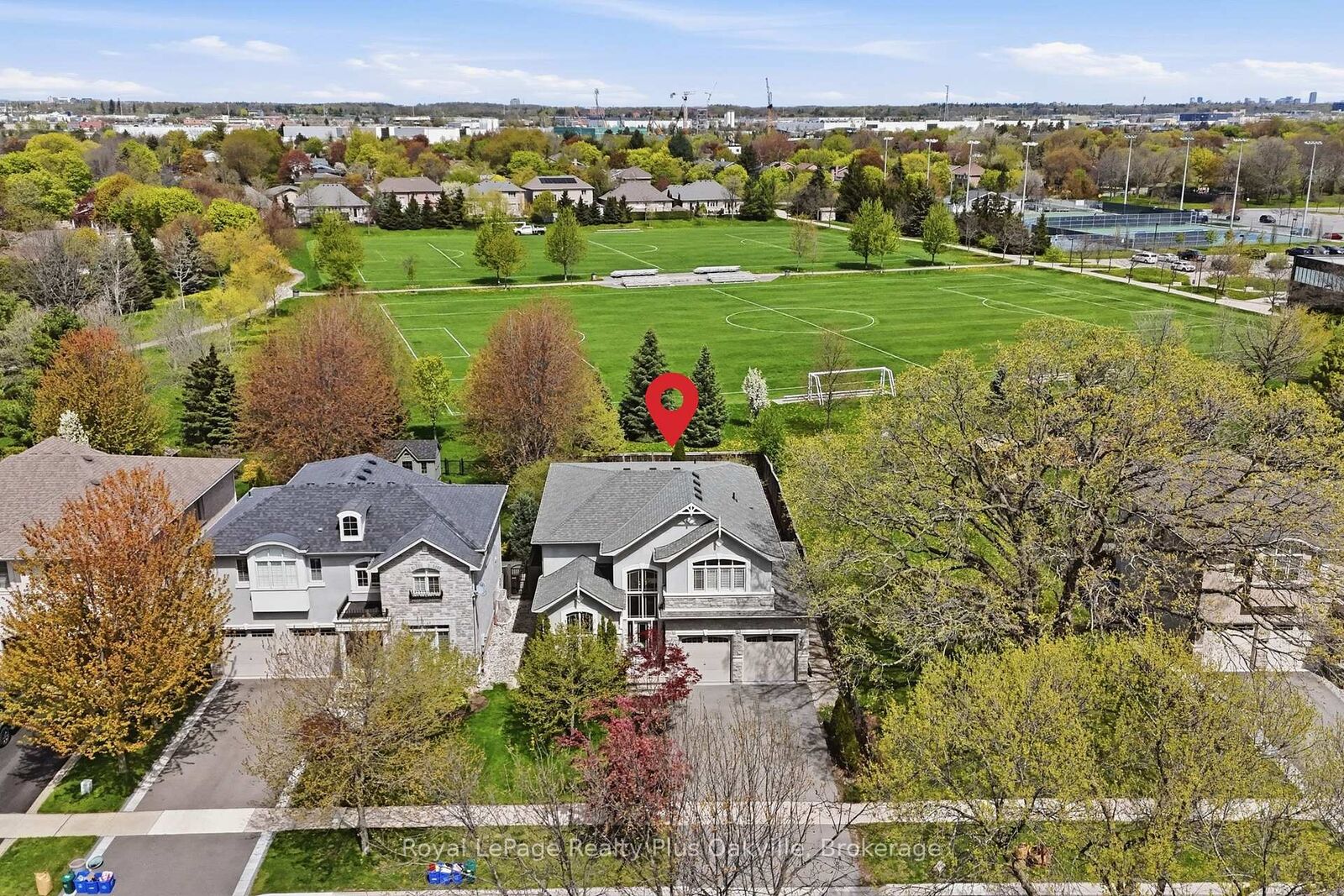 Property Photo:  2363 Yolanda Drive  ON L6L 2H9 