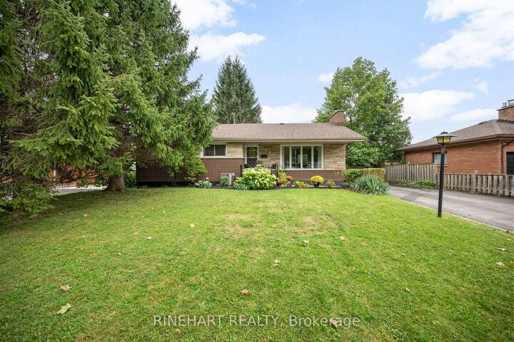Photo de la propriété:  311 Burlington Crescent  ON N5Z 3G6 
