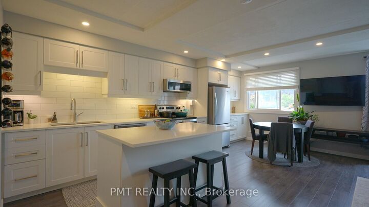Property Photo:  10 Cooper Street 203  ON N3C 2N2 