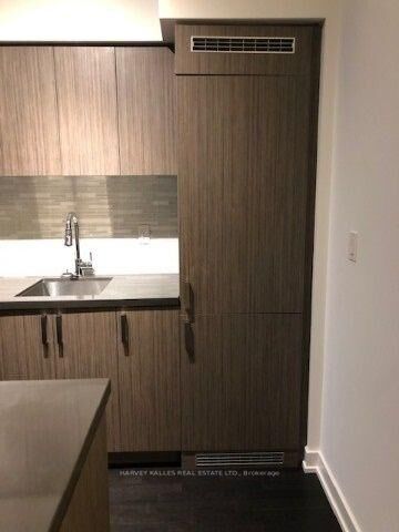 Property Photo:  501 St Clair Avenue W 412  ON M5P 0A2 