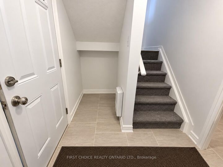 Property Photo: 825 Cahill Drive W 186 ON K1V 9N8