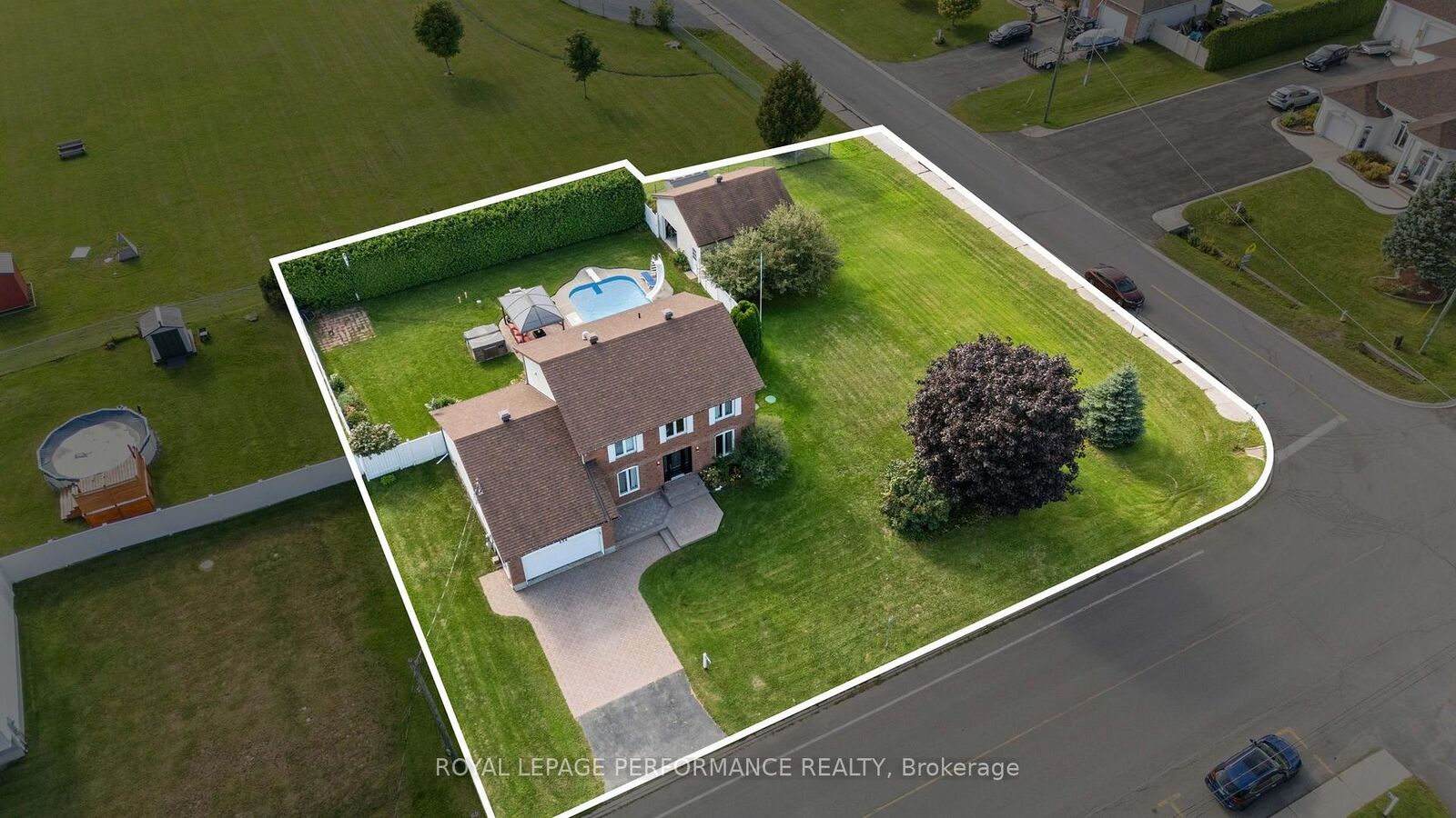 Property Photo:  434 Lemay Street  ON K0A 1N0 