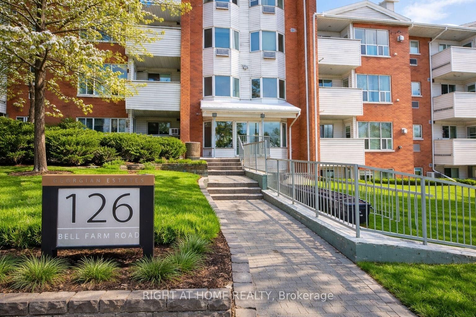 Property Photo:  126 Bell Farm Road 113  ON L4M 6J3 
