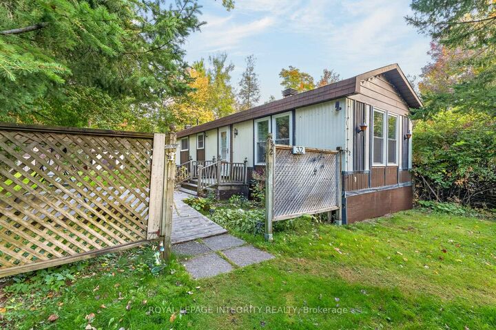 Photo de la propriété:  7481 Mitch Owens Road 32  ON K1G 3N4 