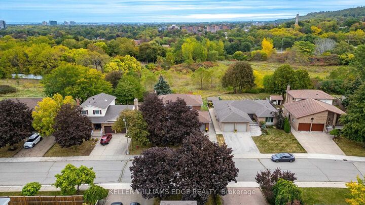 Property Photo:  54 Monte Drive  ON L8G 4M5 