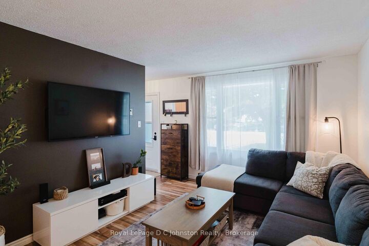 Property Photo:  761 Arlington Street  ON N0H 2C4 