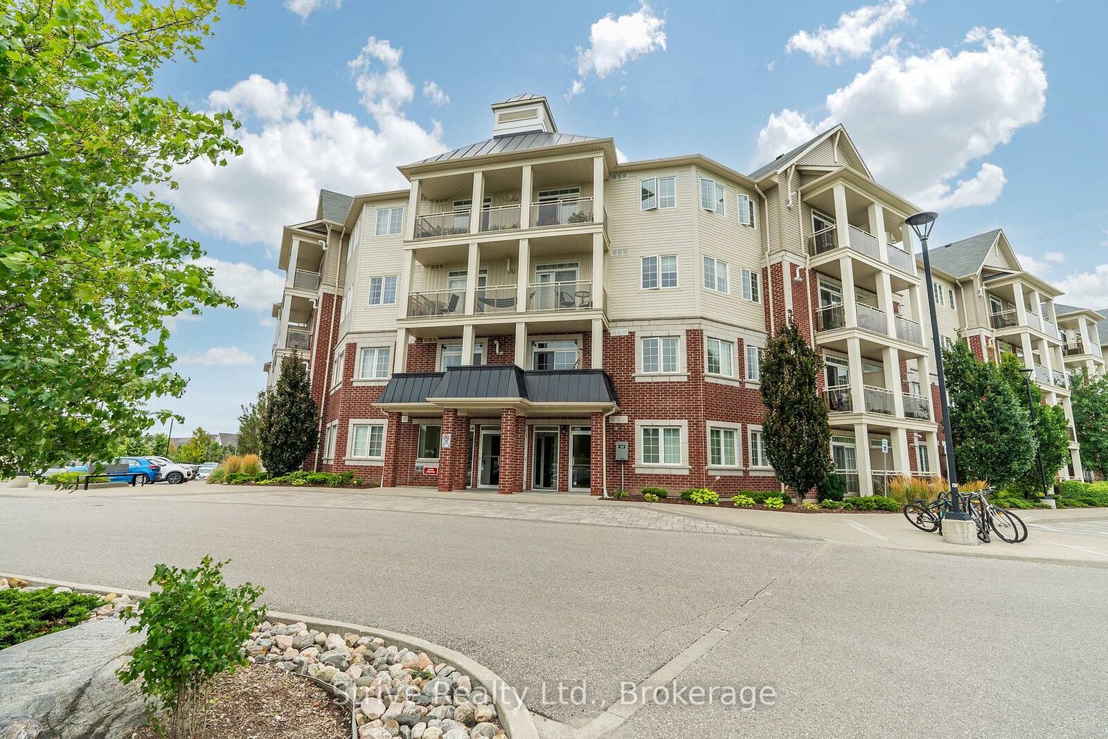 Property Photo:  80 Aspen Springs Drive  ON L1C 0V4 