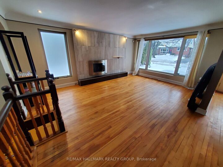 Photo de la propriété:  239 Dale Avenue  ON K1G 0H6 
