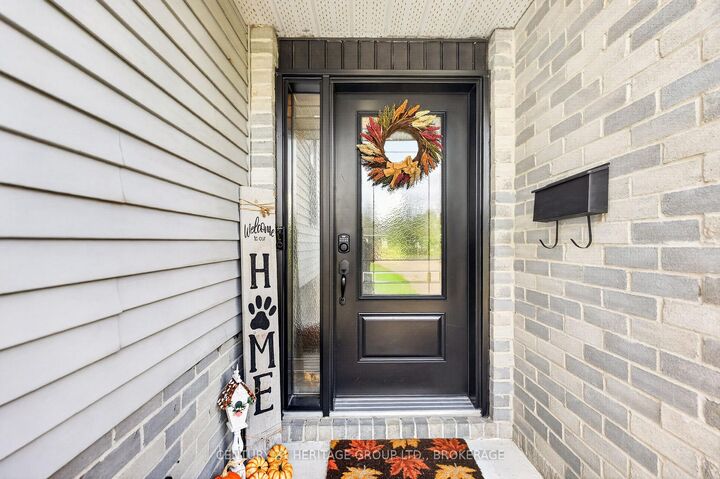 Property Photo:  4505 Susan Drive  ON K6T 1A3 
