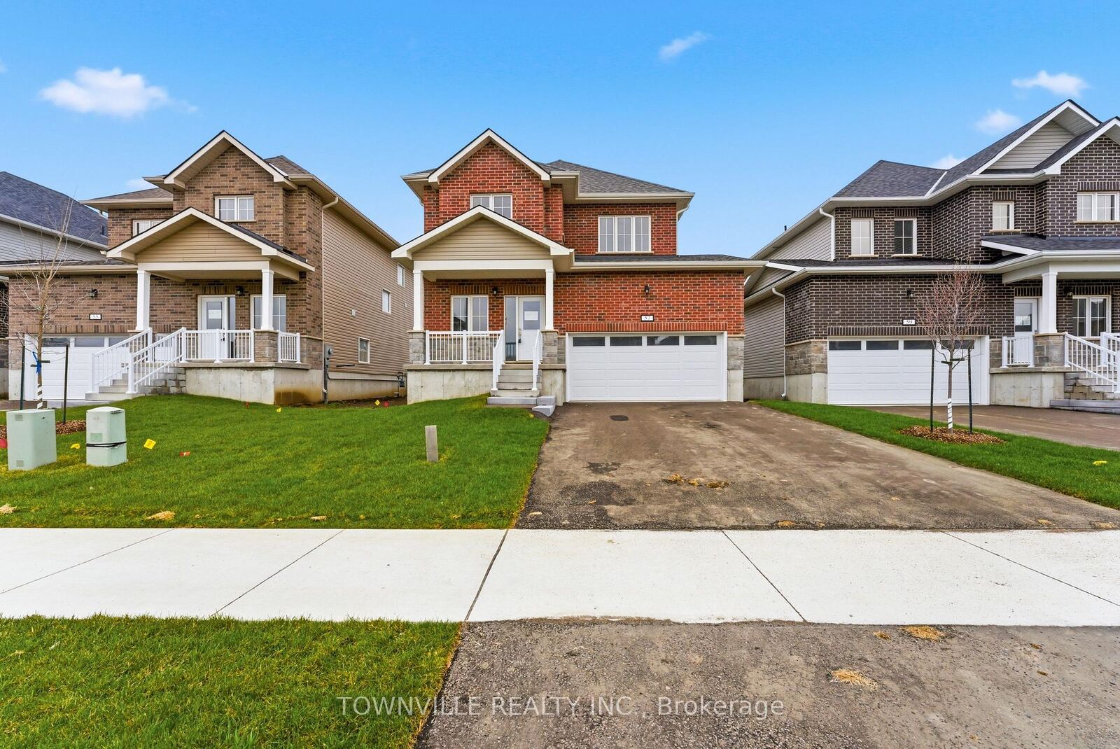 Property Photo:  57 Bradden Crescent  ON K8N 0T7 
