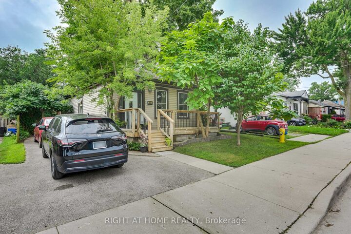 Property Photo:  1053 Frances Street  ON N5W 2L8 
