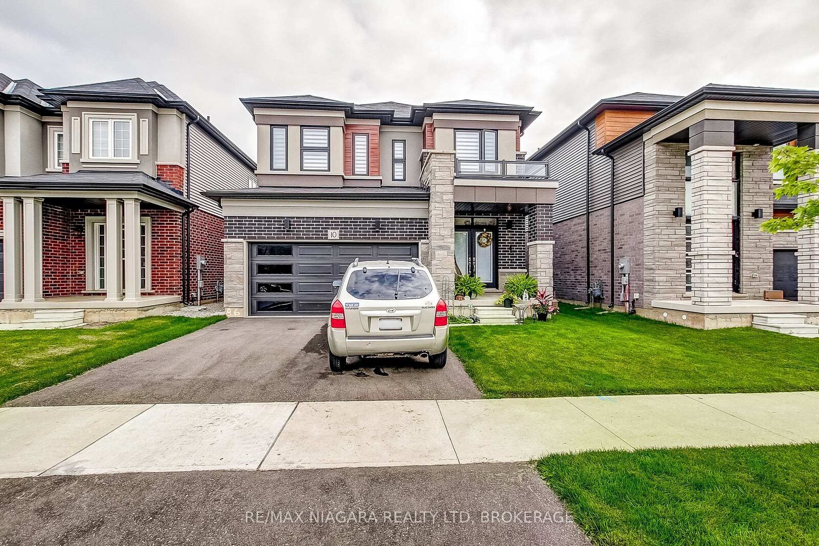 Property Photo:  10 Ingalls Avenue  ON N3V 0B2 