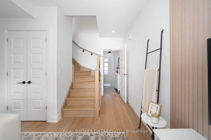 Photo de la propriété:  8167 Kipling Avenue 48  ON L4L 0G4 