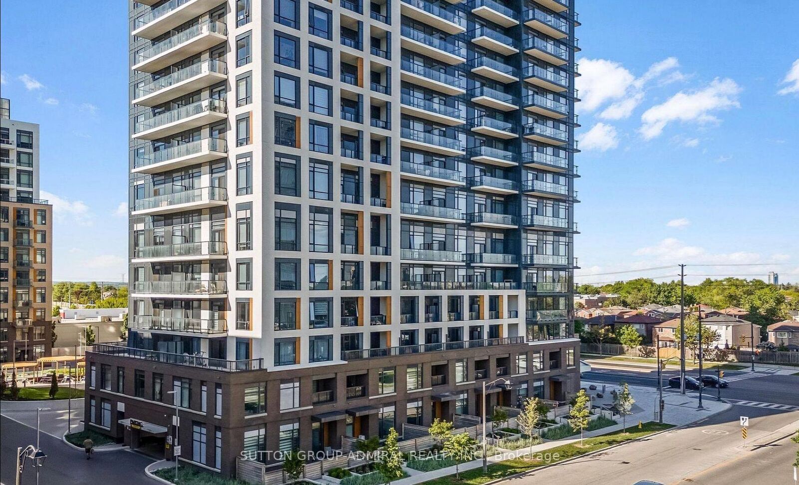 Property Photo:  7950 Bathurst Street 1501  ON L4J 0L4 