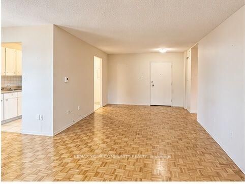 Property Photo:  199 Hillcroft Street 108  ON L1G 2L7 
