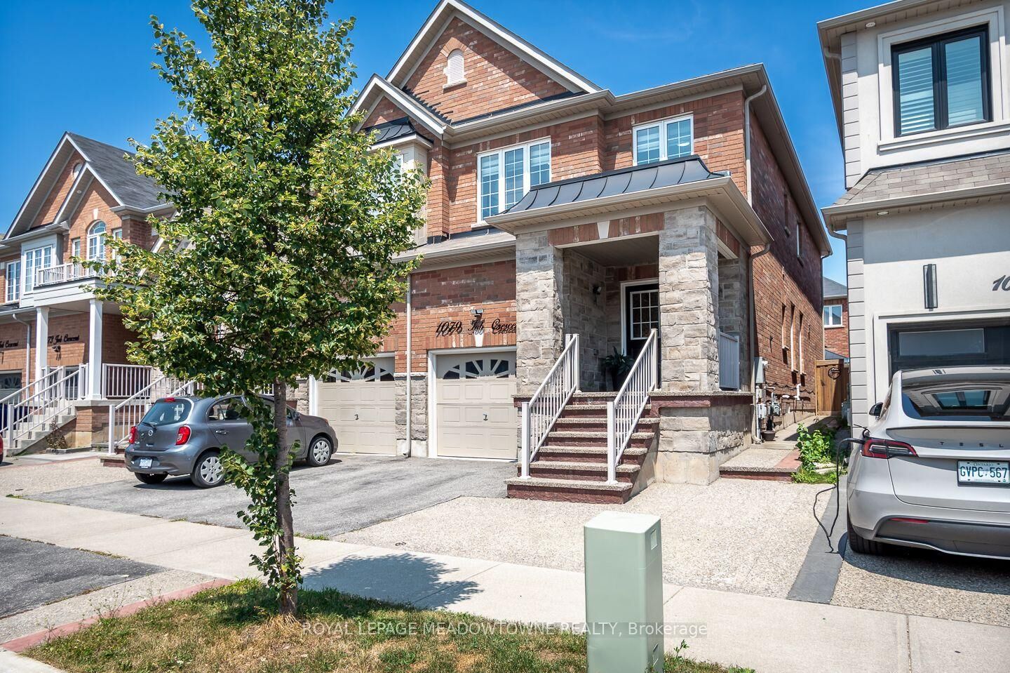 Property Photo:  1079 Job Crescent  ON L9T 8V5 