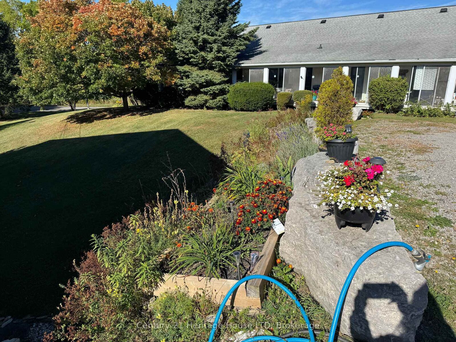 Property Photo:  1022 Ridge Road Unit 1  ON L0S 1N0 