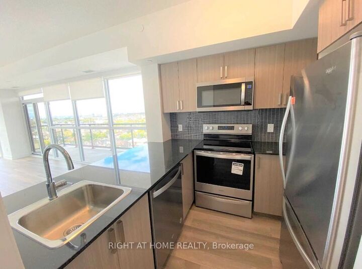 Property Photo:  1603 Eglinton Avenue W 1308  ON M6E 0A1 