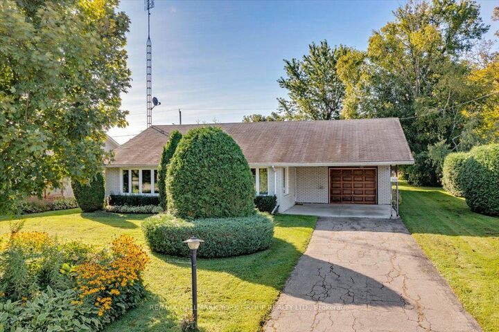 Property Photo:  209 South Channel Drive  ON L4P 2N4 