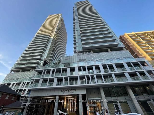Property Photo:  195 Redpath Avenue 2608  ON M4P 0E4 