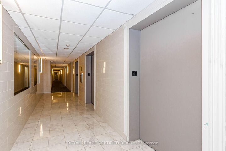 Photo de la propriété:  155 Hillcrest Avenue Ph15  ON L5B 3Z2 